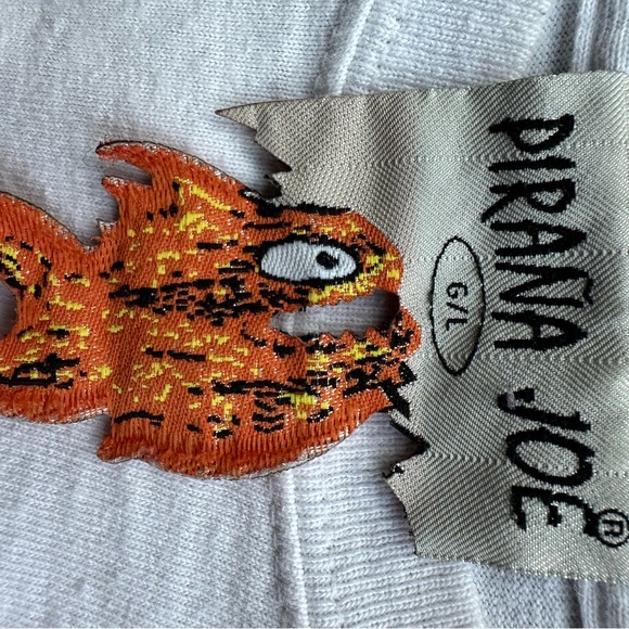 Pirana Joe tshirt. Men’s Large. Fun fish tag - Picture 8 of 9